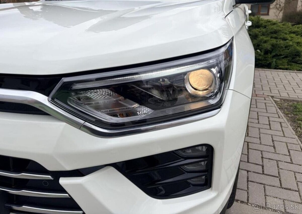 SsangYong Korando 1.5 T-GDI 4x4 A/T STYLE PLUS benzín - 8