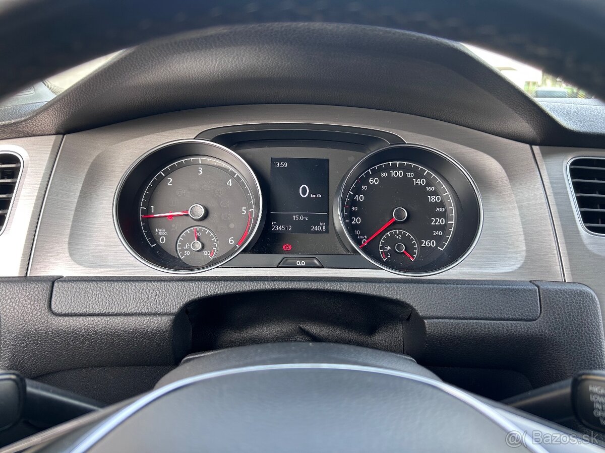 VW Golf 7 Hatchback - 8