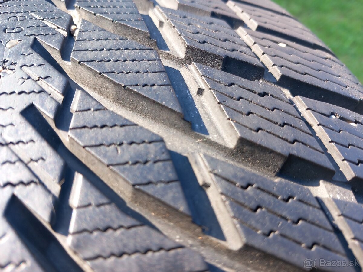 245/45 r18 zimne pneumatiky nokian - 8