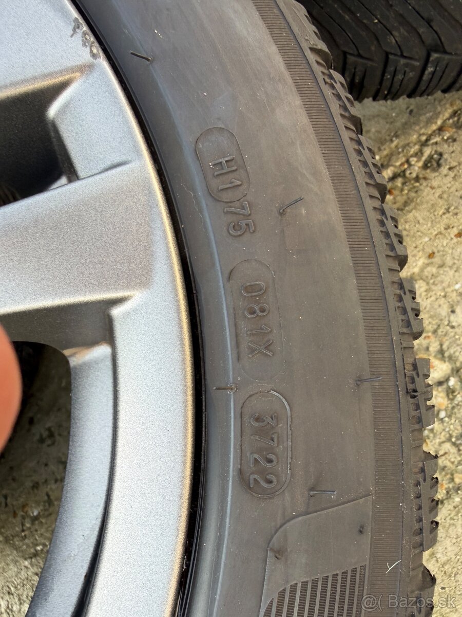 Zimna sada Škoda Octavia 205/50 R17 - Michelin Alpin 6 - 8