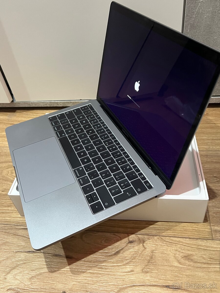 MacBook PRO 13 - 8
