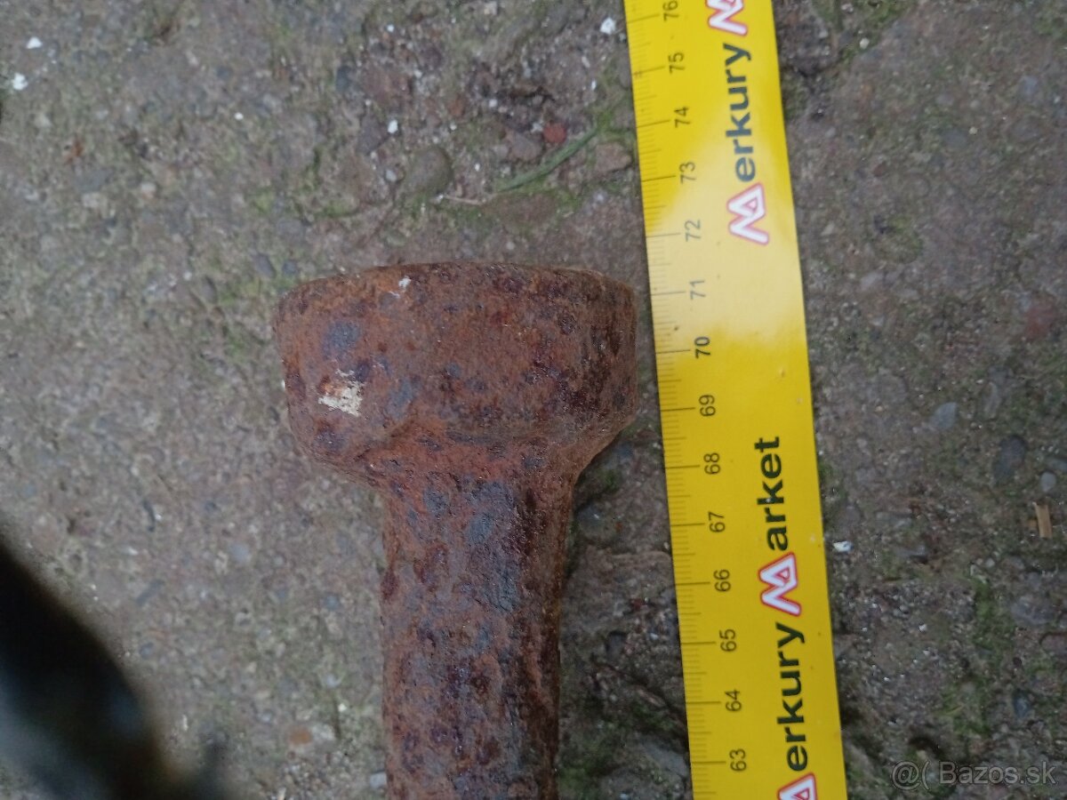 Košik.kluče.tlčik.formičky na pečenie - 8