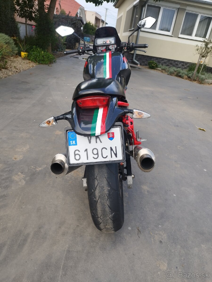 Ducati Monster 900 - 8