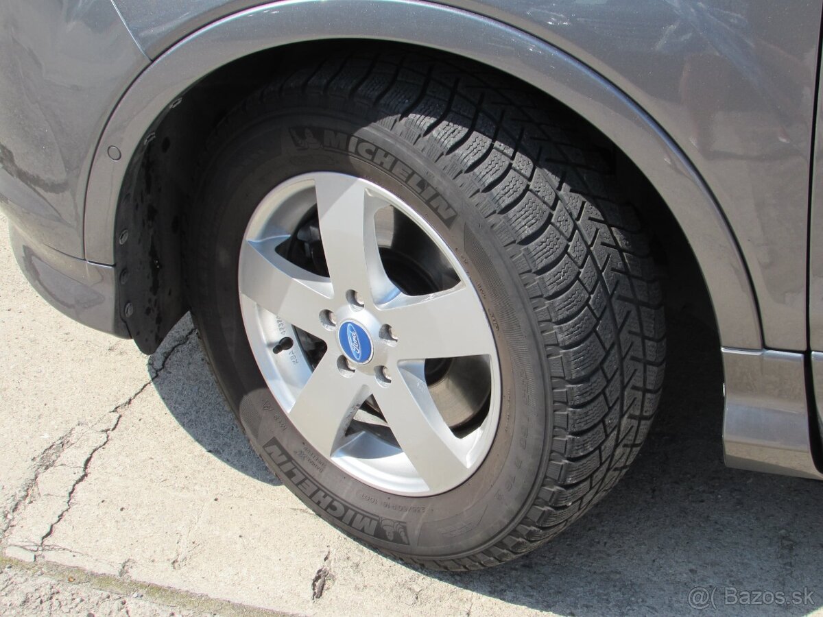 Ford Kuga 2.0 TDCI - ST LINE - 4x4, AUTOMAT - splátka 146,-€ - 8