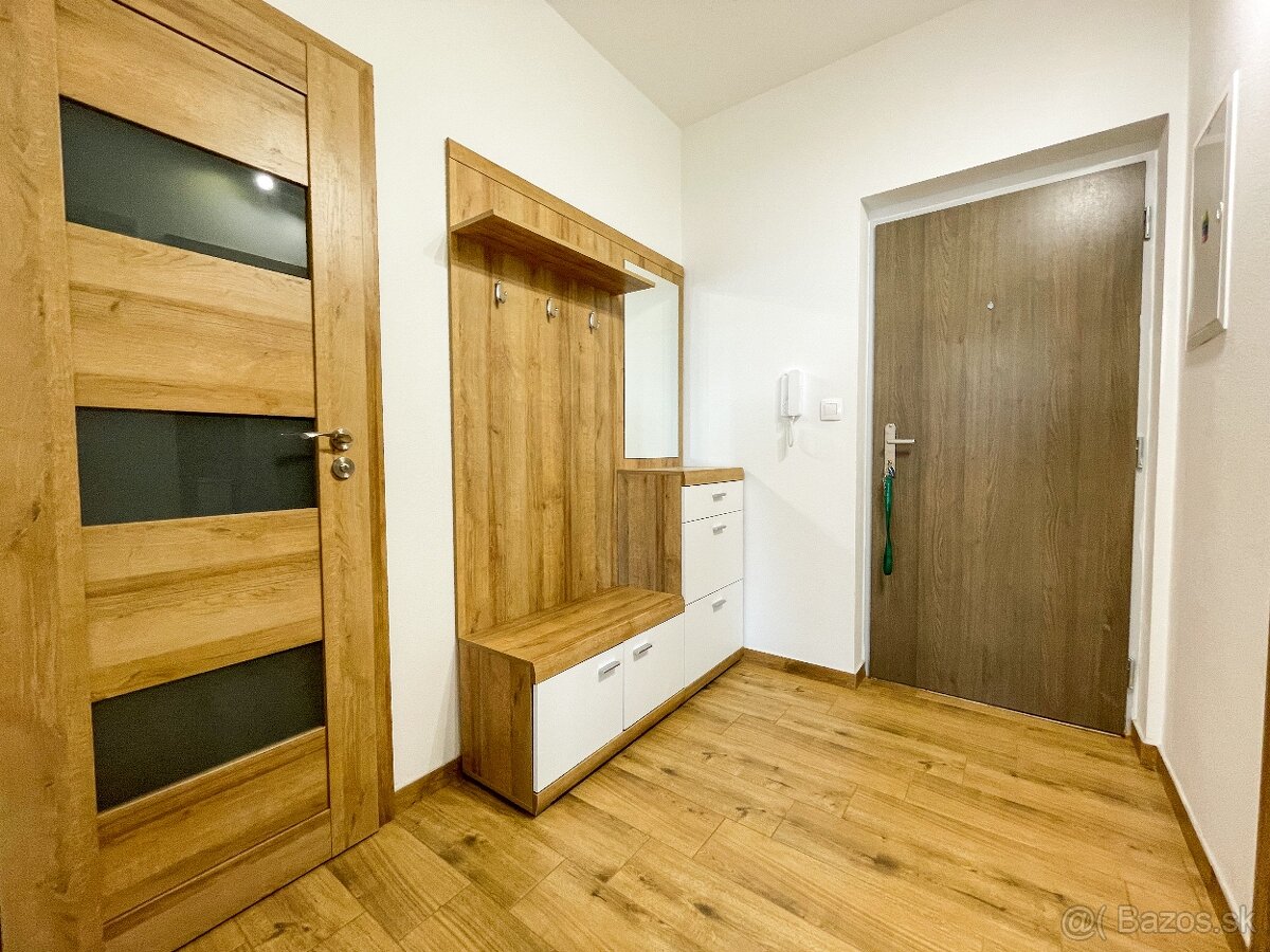 Dvojizbový byt s balkónom na prenájom, Vráble - 8