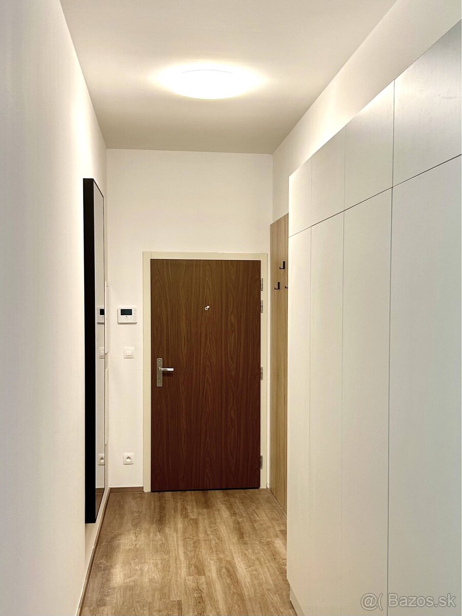 2-izbový byt v historickom centre na Gunduličovej ul - 8