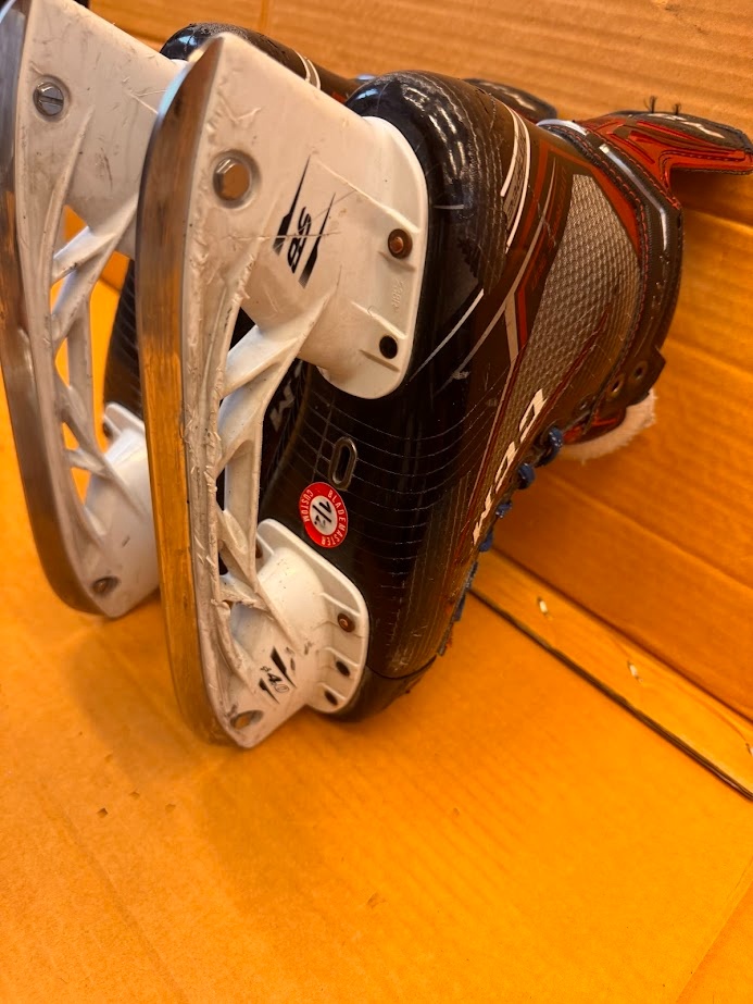 BRUSLE CCM JETSPEED FT1 vel. 37,5/4 D - 8