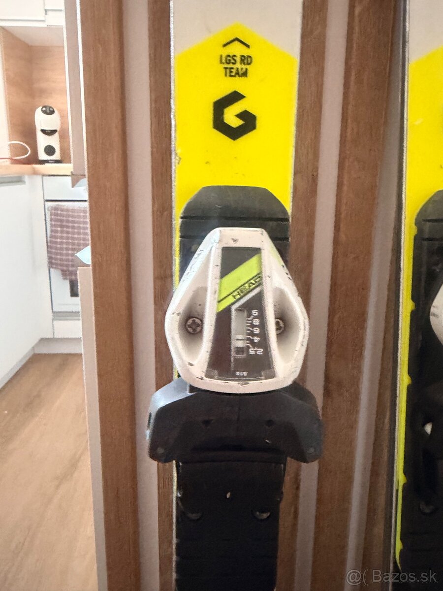 Lyže HEAD,lyzriarky + palice...120€ - 8