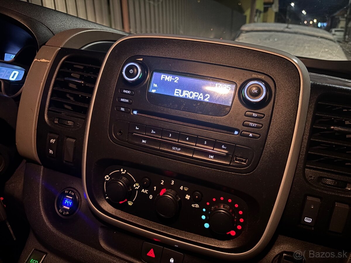 Renault Trafic 1.6 dci - 8