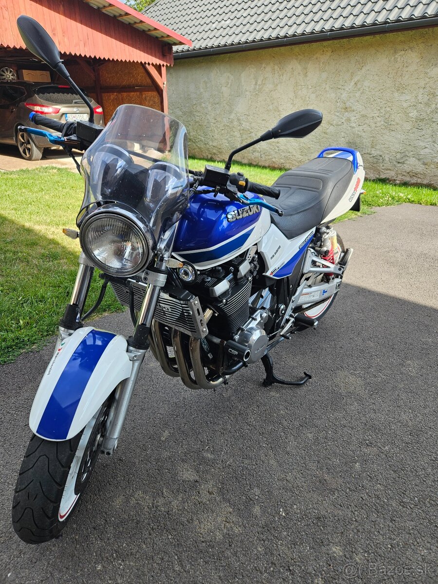 Suzuki gsx-1400 - 8