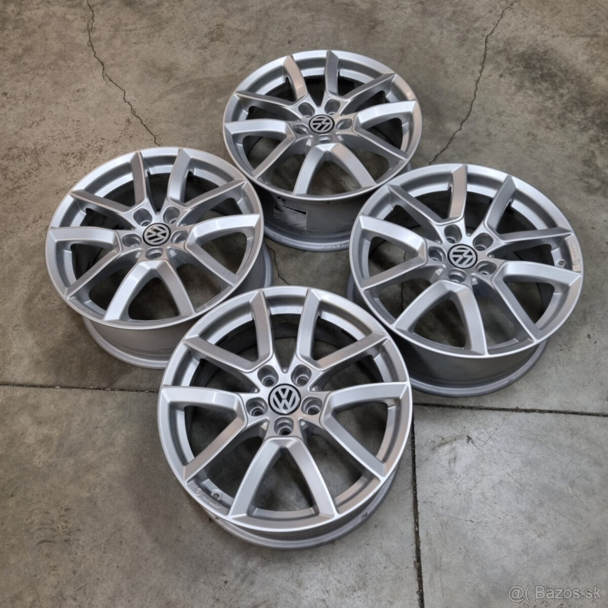 Hliníkové disky 5x112 R17 7J ET46 - 8