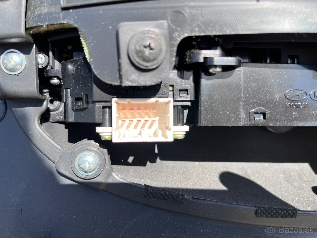 Hyundai i30 07 - 12 packa vypinac svetiel stieračov opierka - 8
