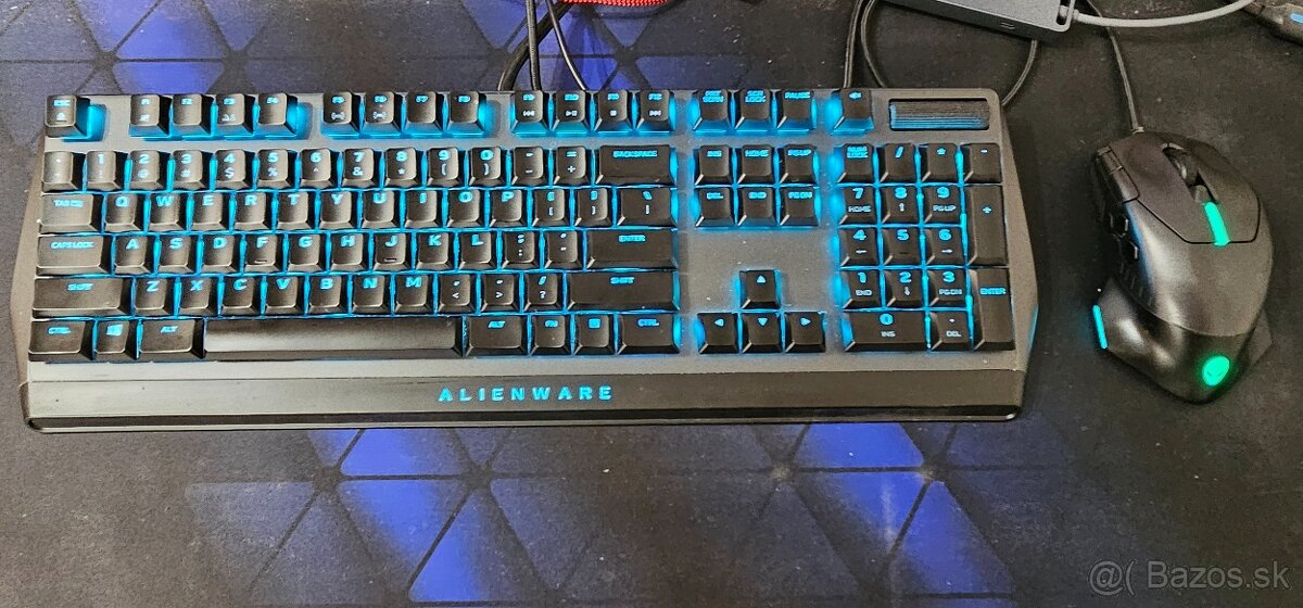 Predám Alienware set klavesnica a myš - 8