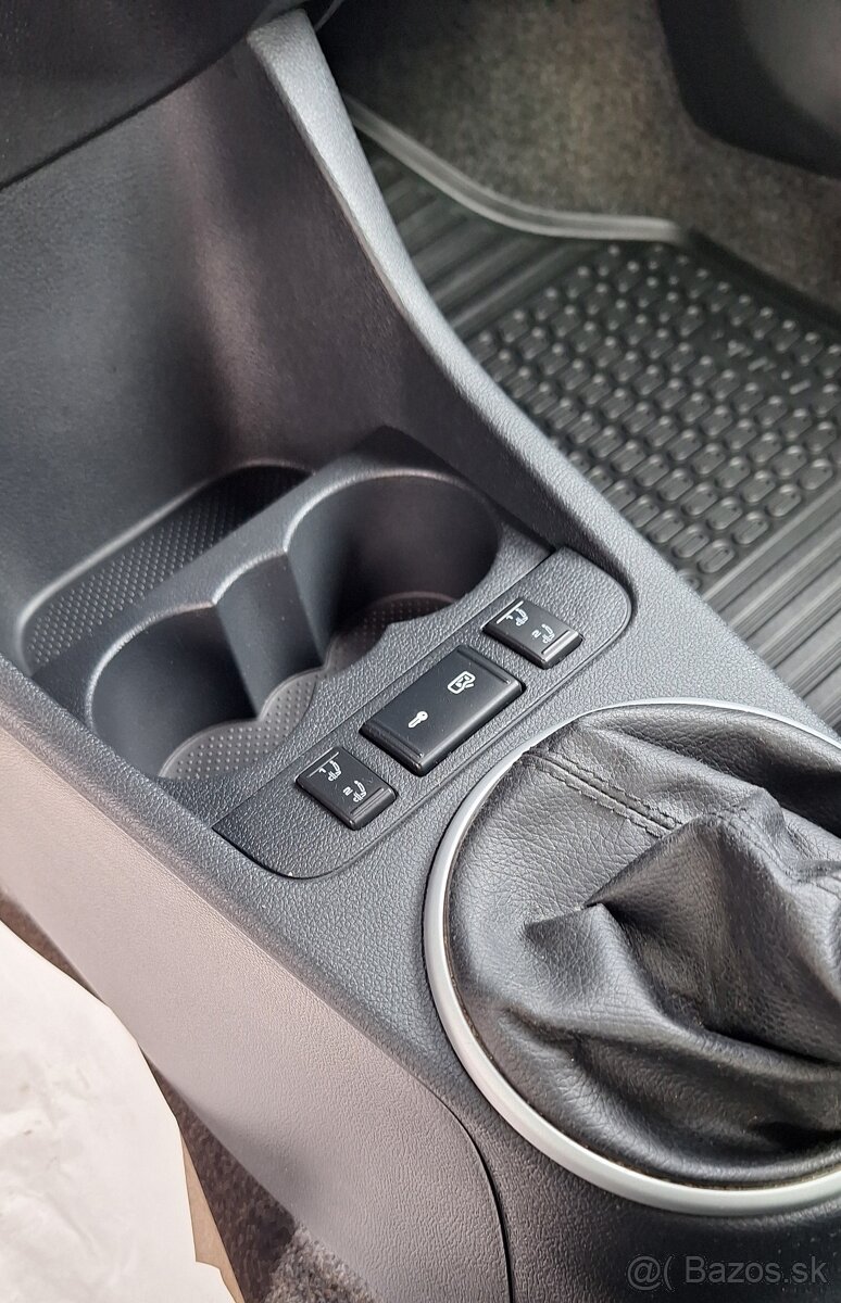 ŠKODA FABIA 1.4 16V - 8