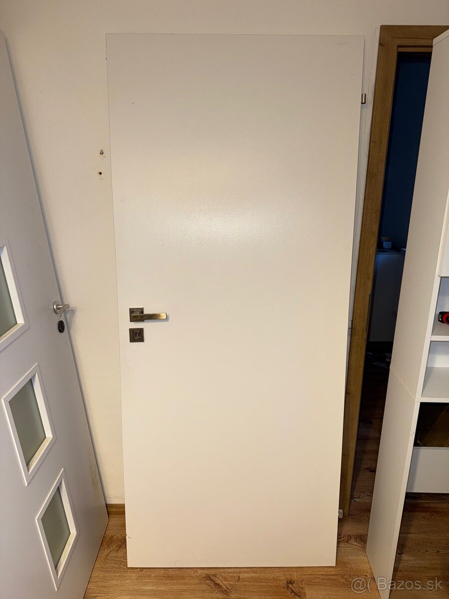 Predam biele dvere prave 1x70, 2x80 - 8