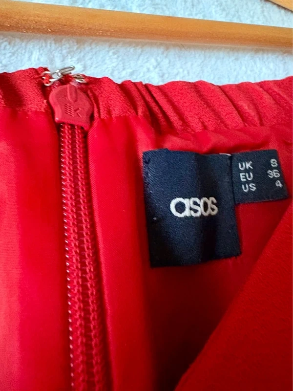 Elegantné červené šaty ASOS - 8