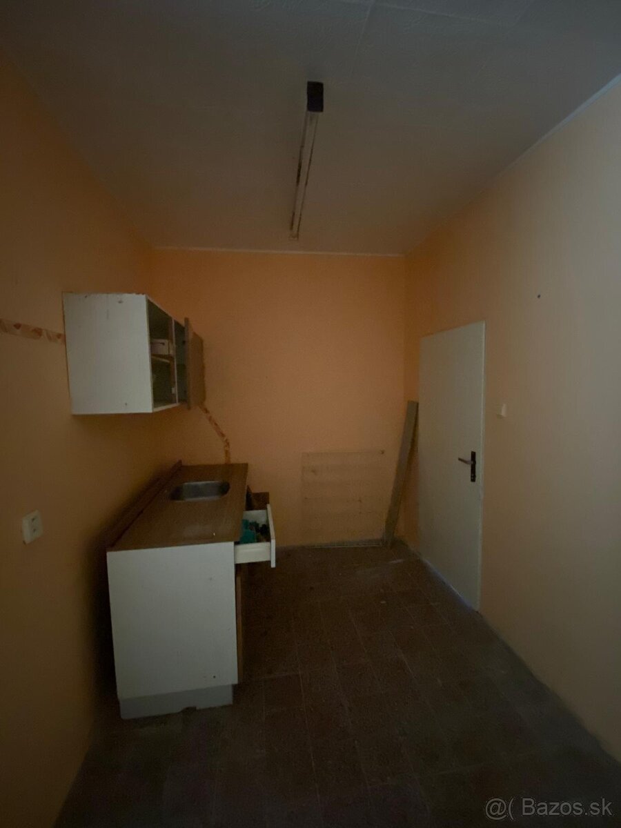 PRENÁJOM nebytových priestorov - Čebovce - 8