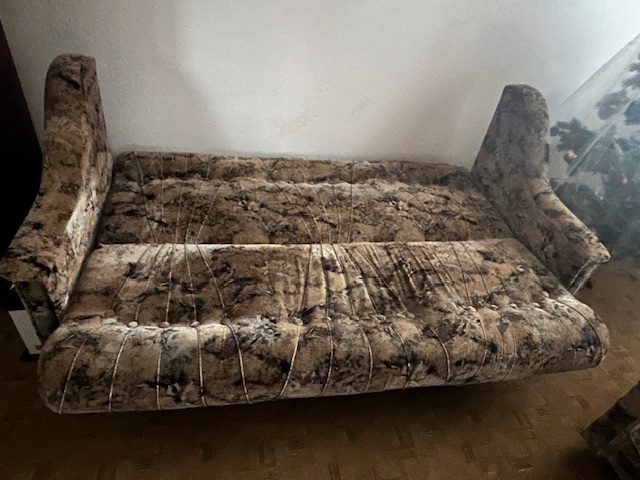 Predám sedačku, 2 kreslá, taburetky - 8