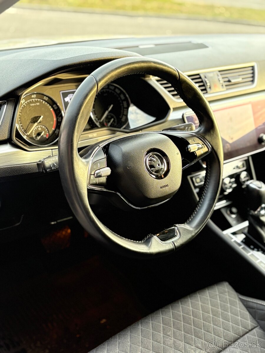 Škoda Superb 1,5 tsi ambition DSG - 8