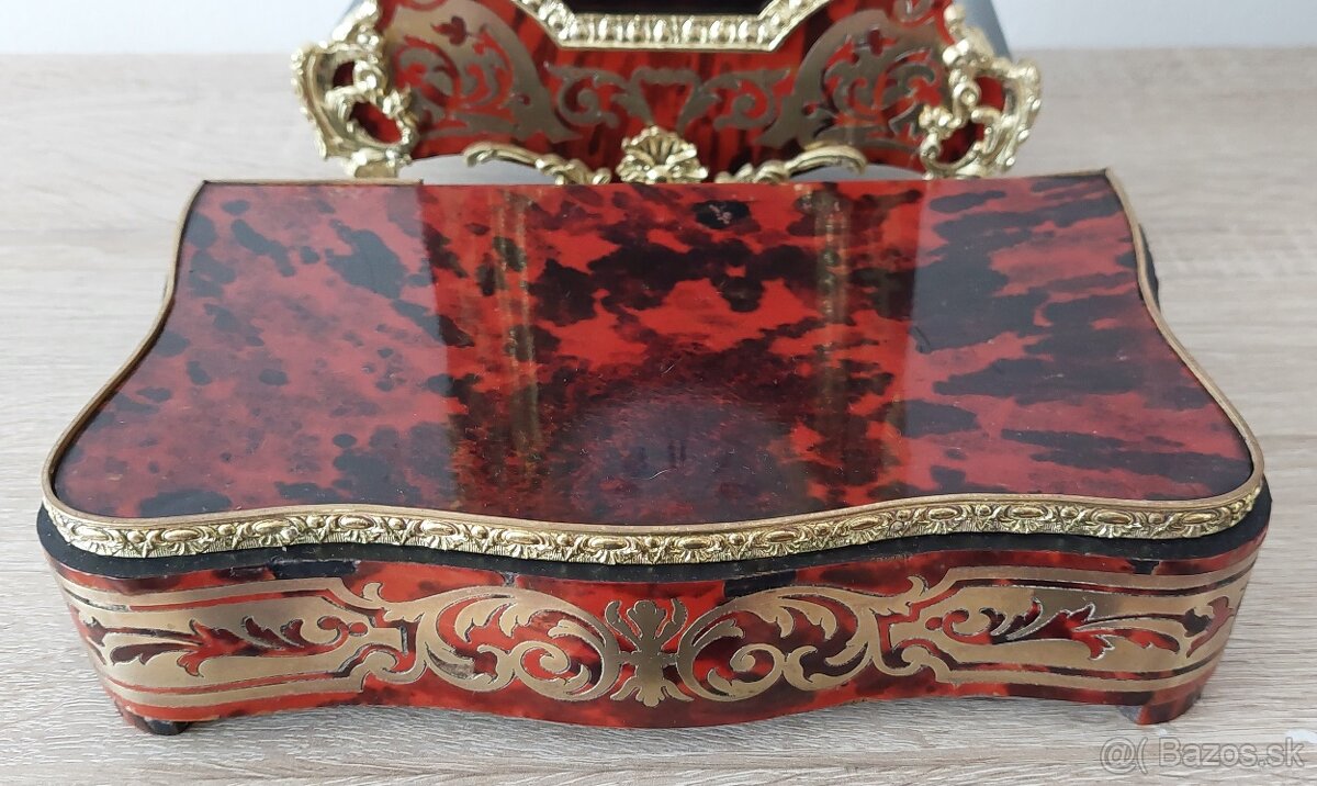 Hodiny Boulle s originálnou podstavou. - 8