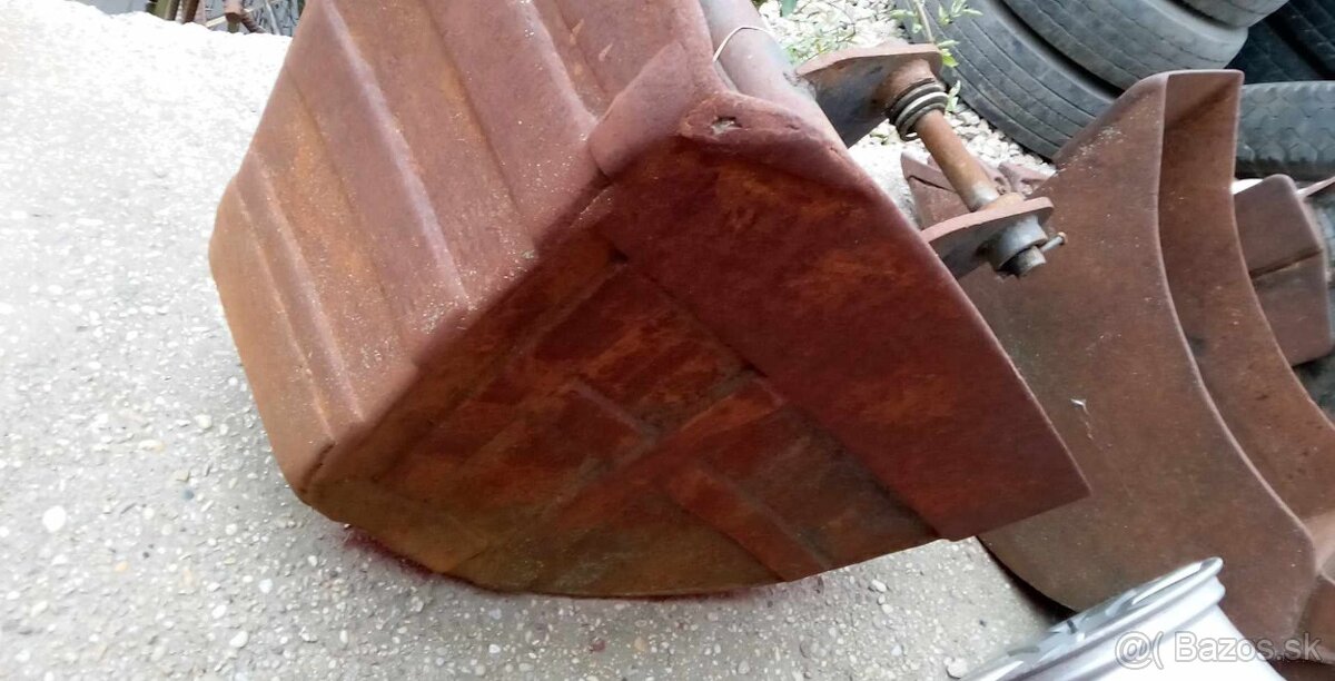 Lyžica na traktorbáger Newholland B115 - 8