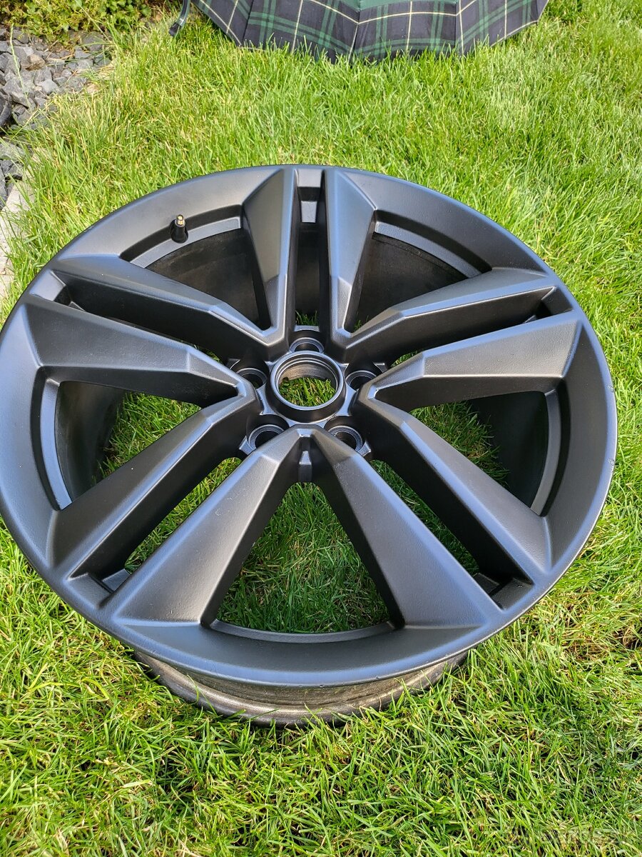 5X114,3 R19 Ford Mustang Alu disk 1ks - 8