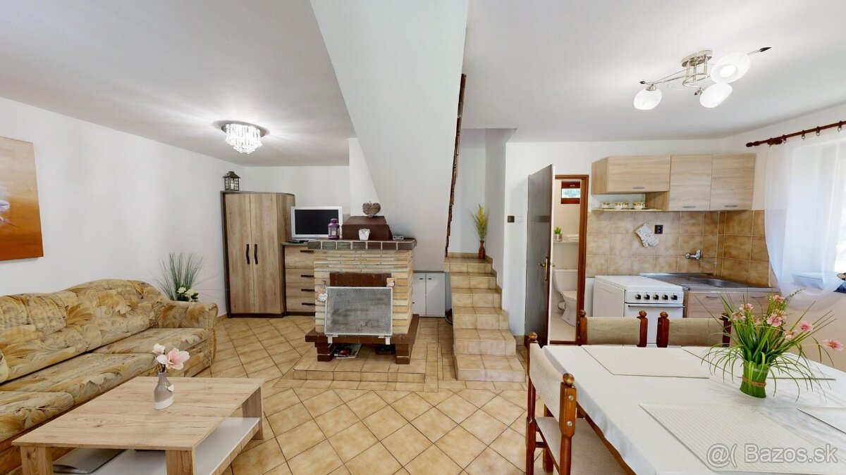 MUROVANÁ REKREAČNÁ CHATA SO ZARIADENÍM V BLÍZKOSTI ČÁRDY - 8