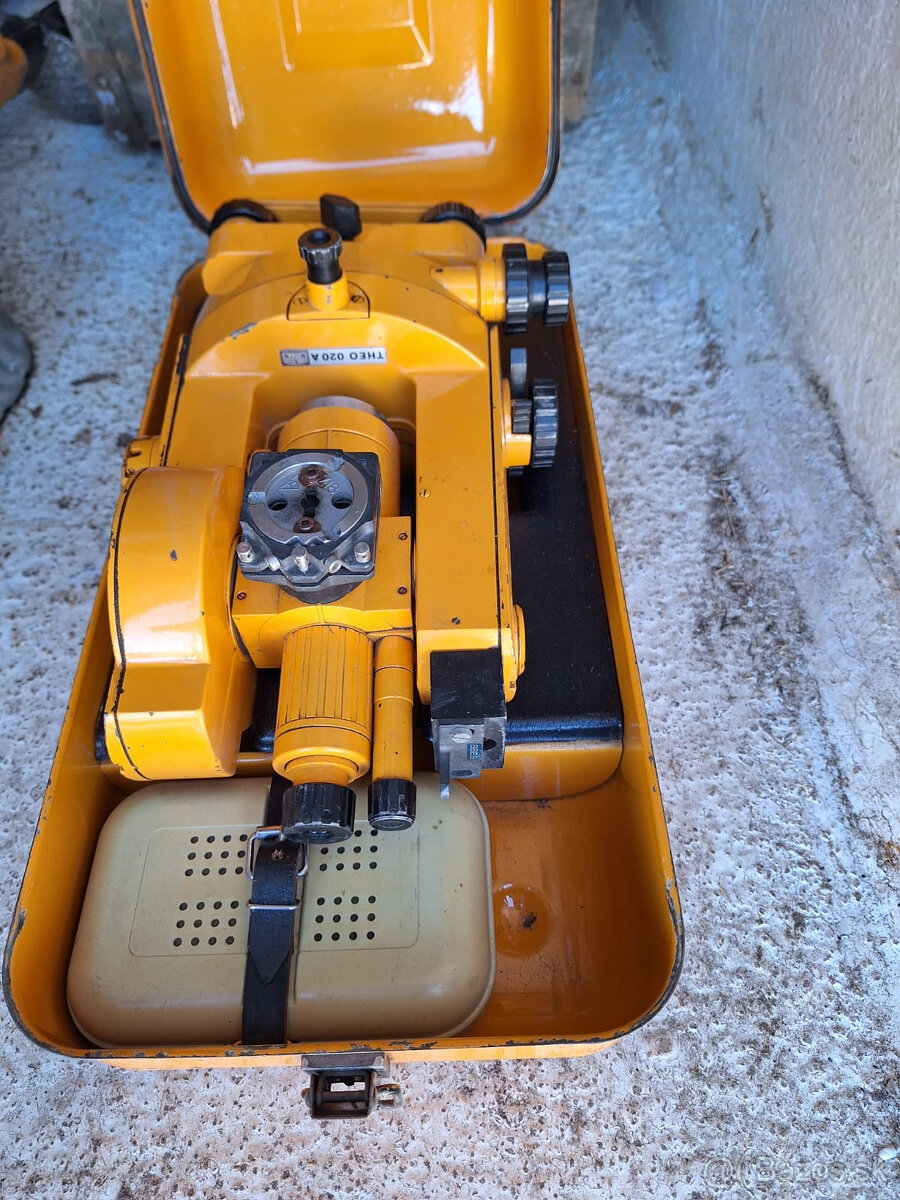 Geodeticka vybava - 8