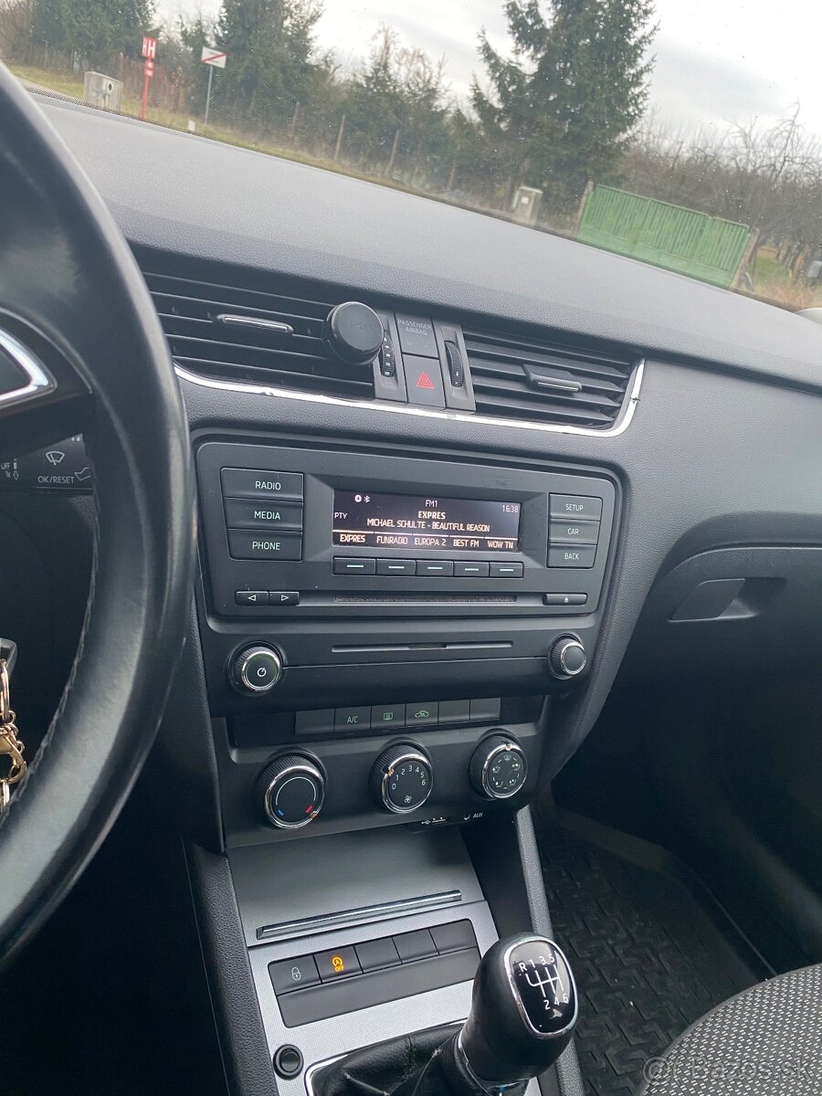 Škodu Octavia 3 Combi 2.0 TDI 110 kW - 8