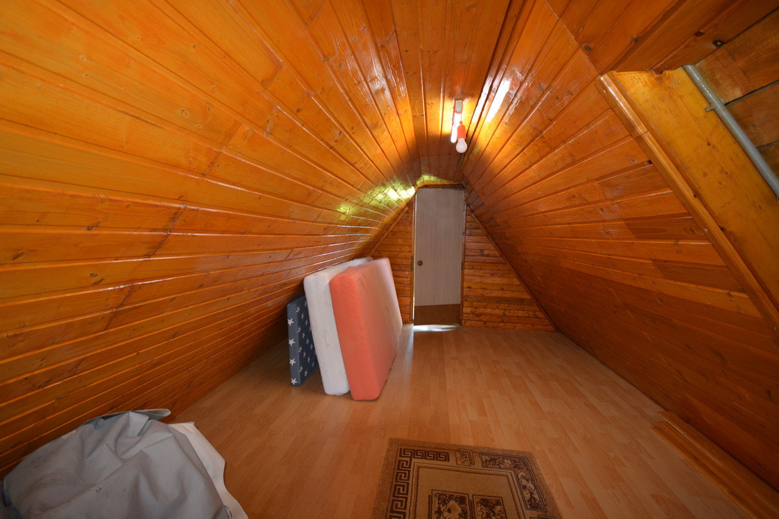 Výrazná zľava - Rekreačná chata na Baňa Bankov – príroda a v - 8