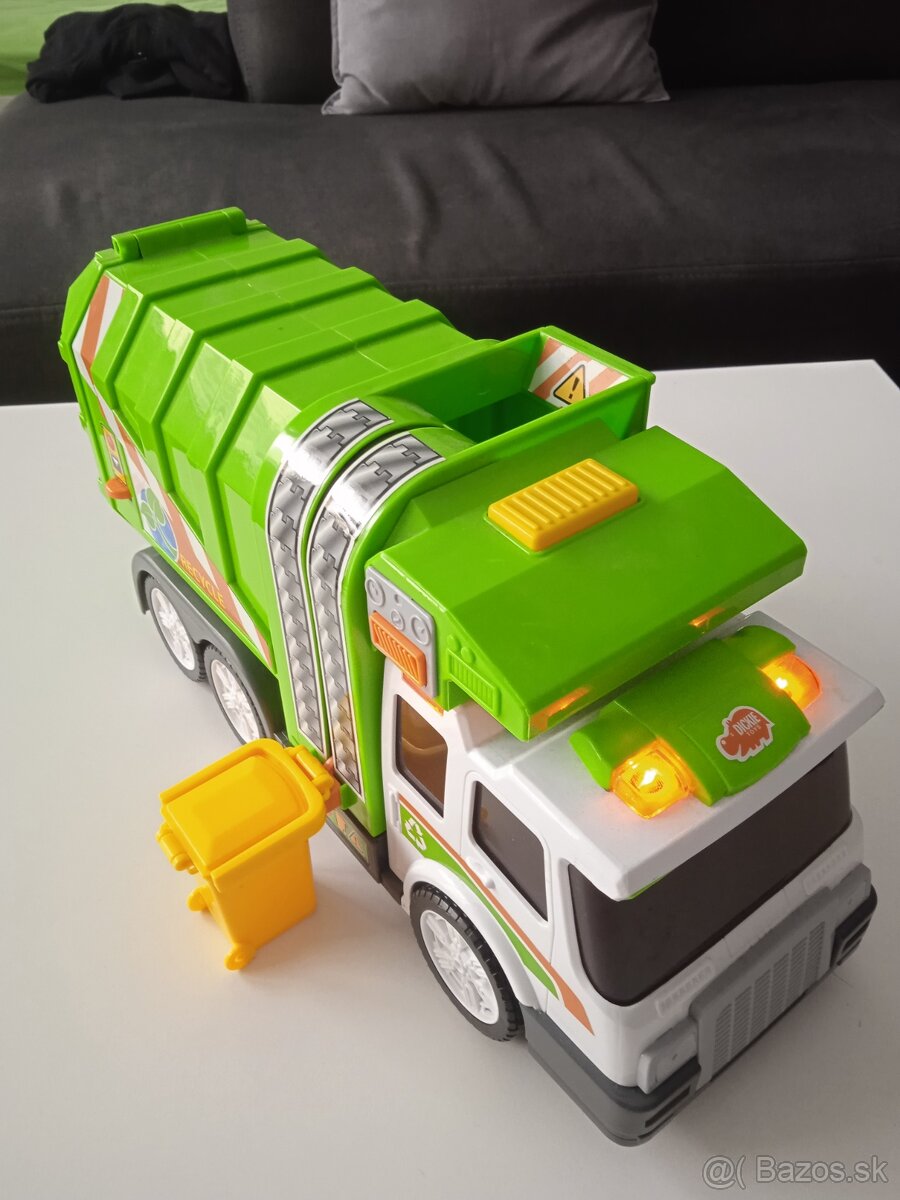 Vlakový rušeň a smetiarske auto - 8