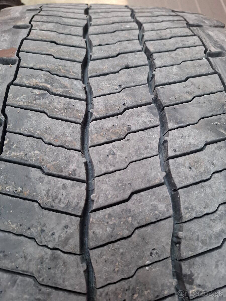 315/70 R22,5 Michelin X MULTI - 8