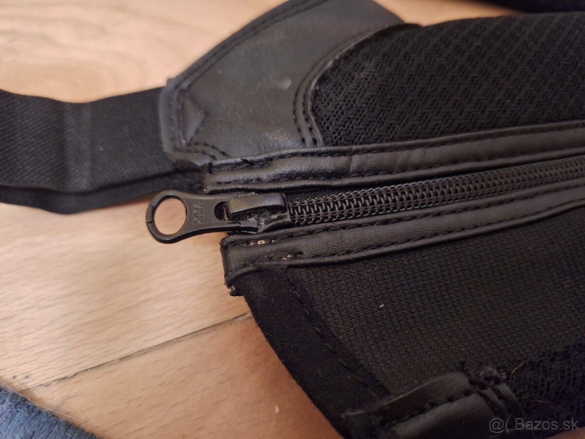 Jazdecká prilba a chapsy - 8