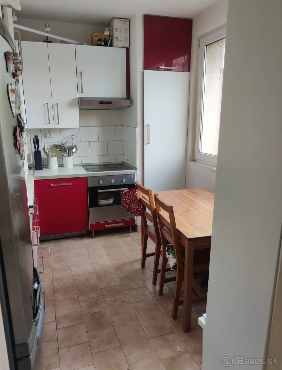 4 izbový byt - Trebišov - 8