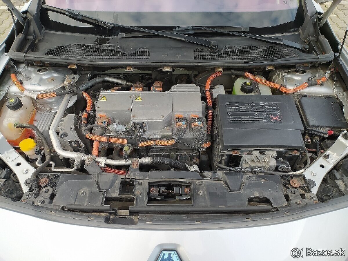 Elektromobil Renault Fluence Z.E. r.v.2012, dojazd 50km - 8
