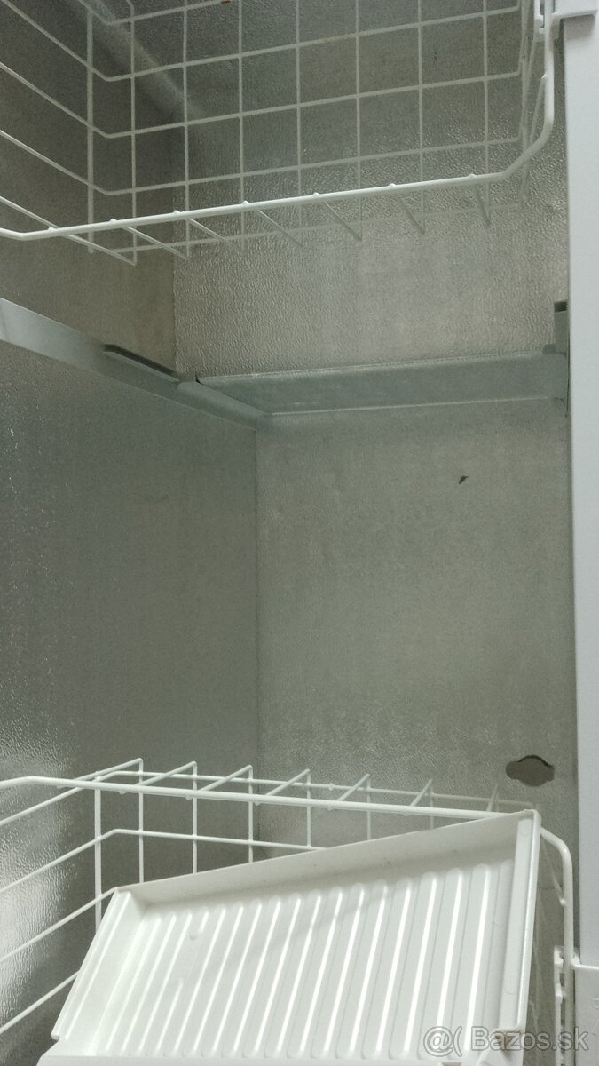 Truhlicová mraznička Whirlpool - 8