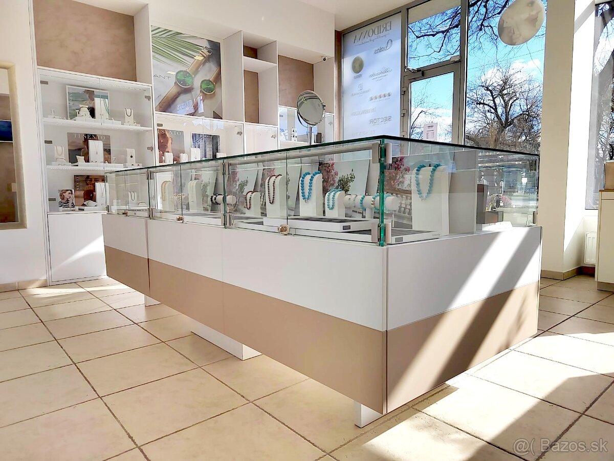 Luxusné predajné vitríny s LED osvetlením - 8