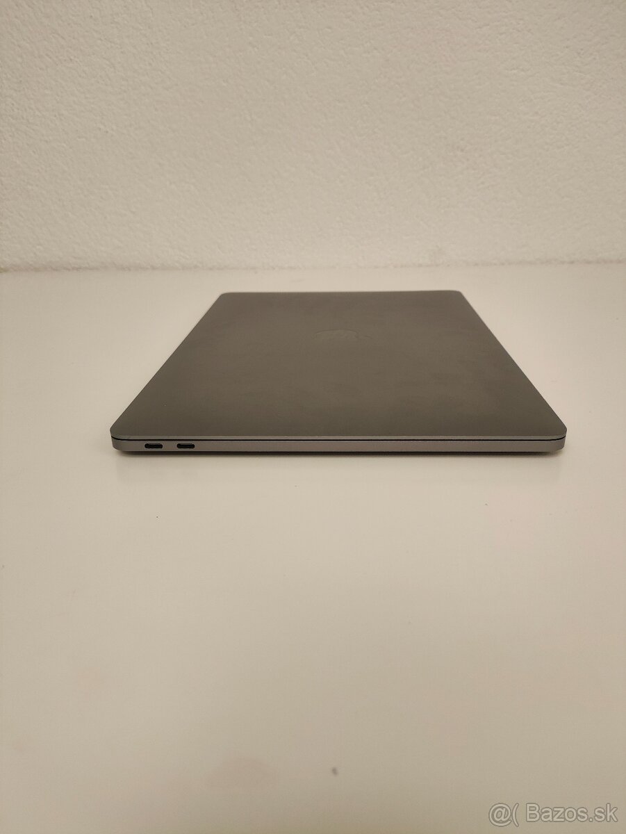 MacBook Pro 2017 | i5 • 8GB • 128GB SSD - 8