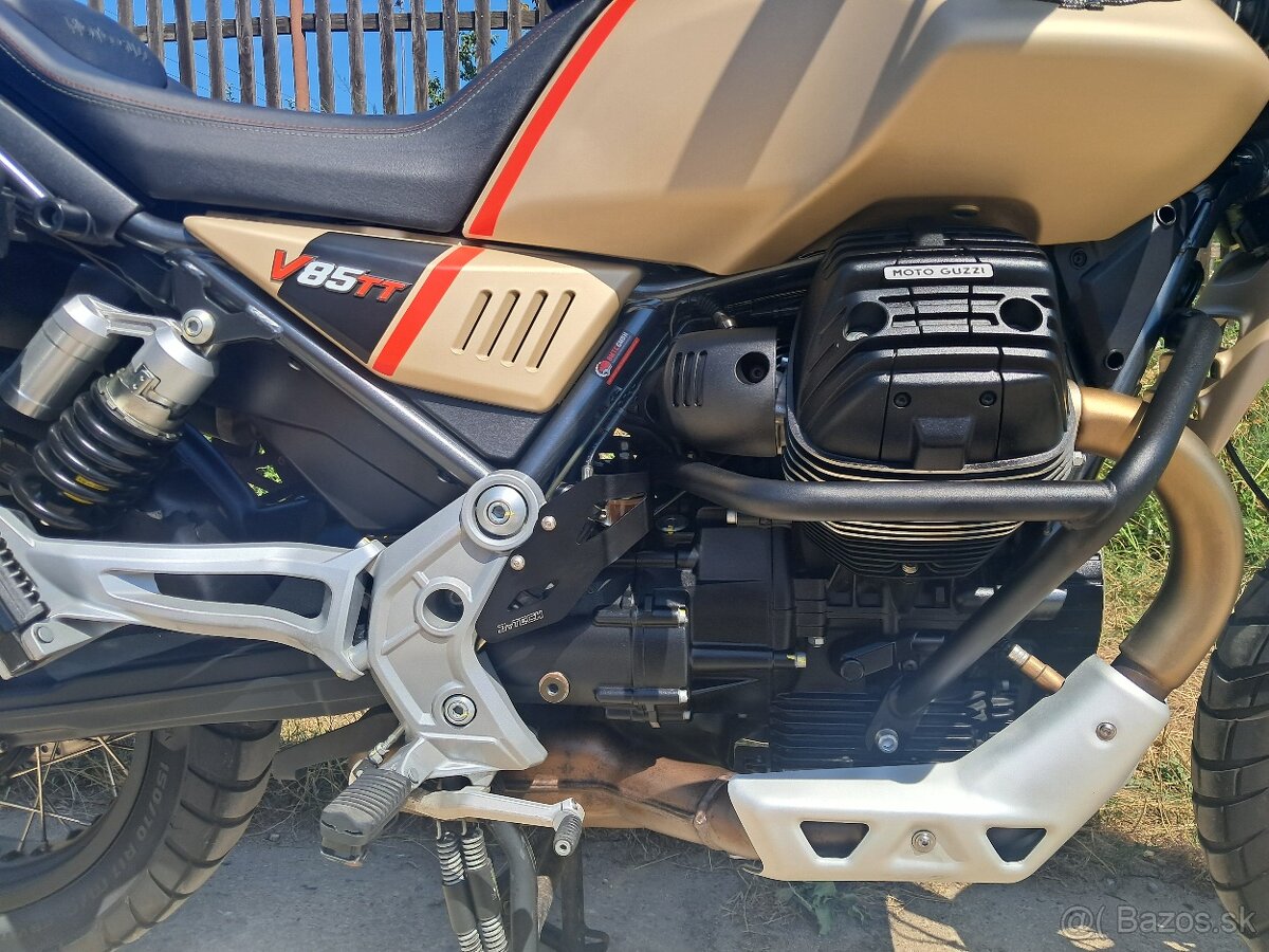 Moto Guzzi V 85 TT Travel abs - 8