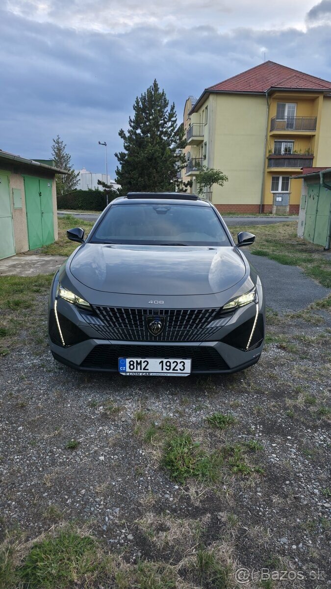PEUGEOT 408 GT HYBRID - 8
