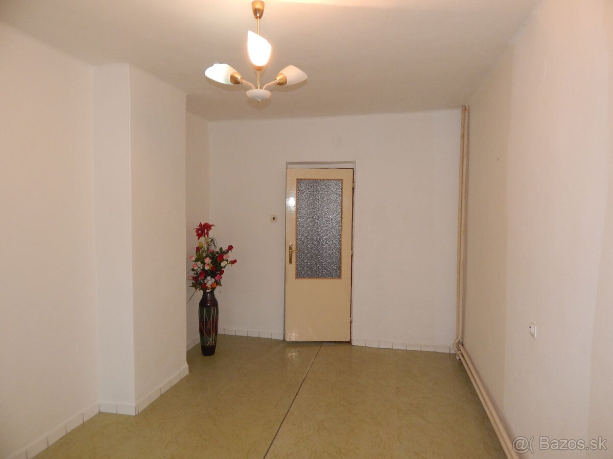 SPEKTRUM REALITY- NA PREDAJ 5-IZBOVÝ DVOJPODLAŽNÝ RODINNÝ DO - 8