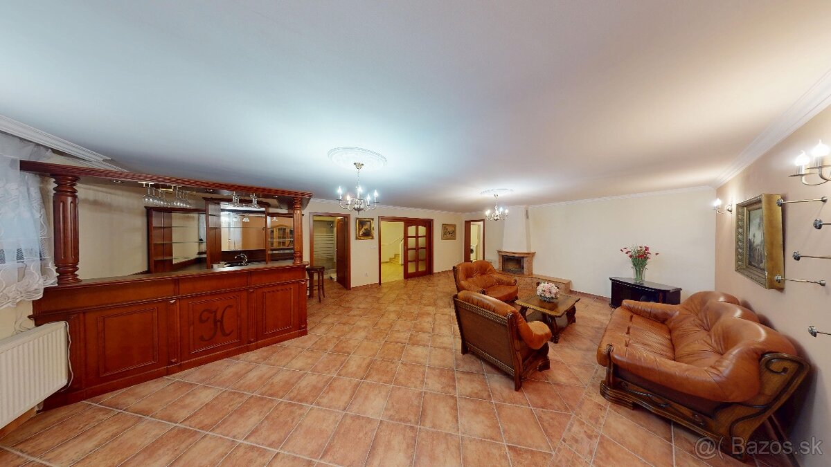 Nadštandardný rodinný dom s wellnesom - 8