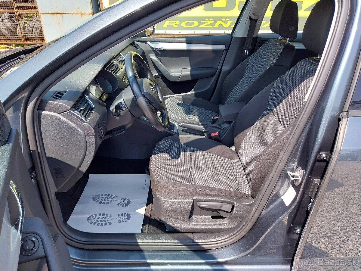 Škoda Octavia Combi 1.6 TDI Ambition - 8