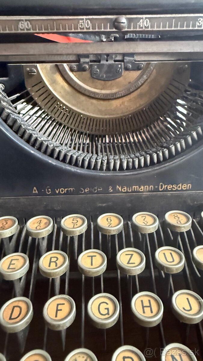 Starozitny pisaci stroj - 8
