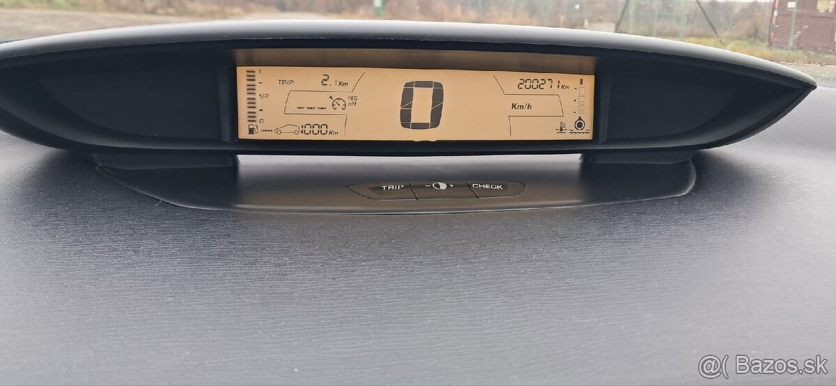 CITROEN C4 1,6HDI 66KW - 8