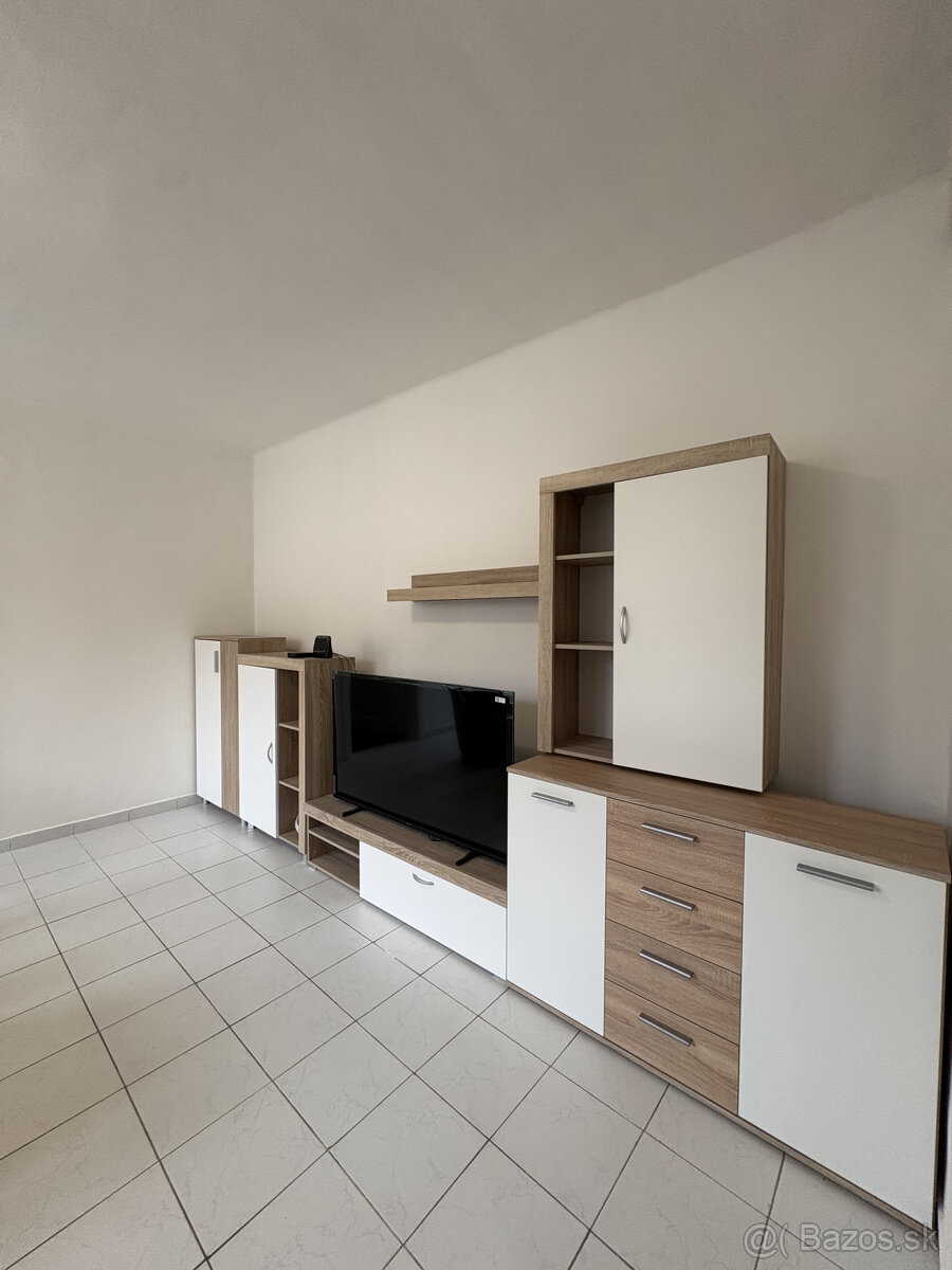 PRENÁJOM 2-izbovej bytovej jednotky pri Centre mesta - 8