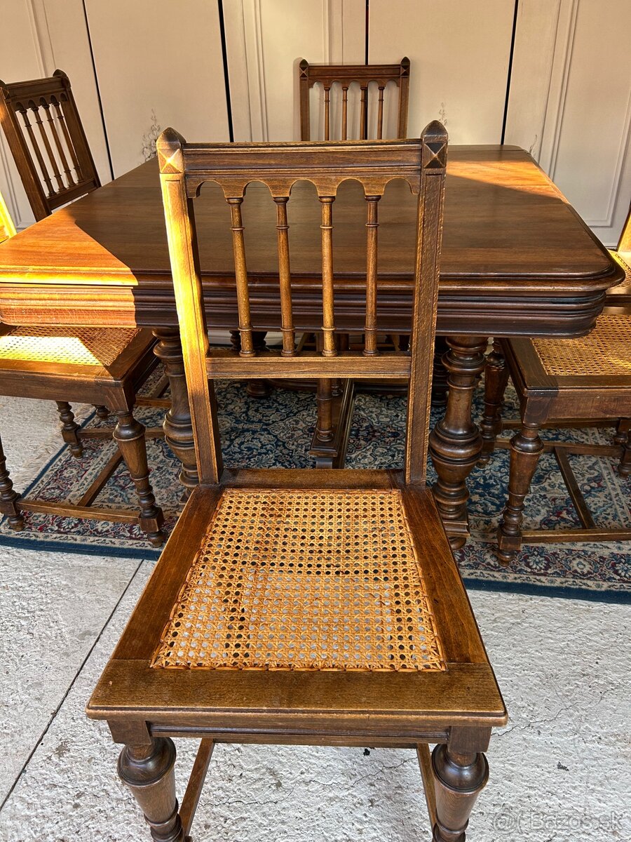 Starožitný celodrevený príborník, stôl 6 stoličiek - 8