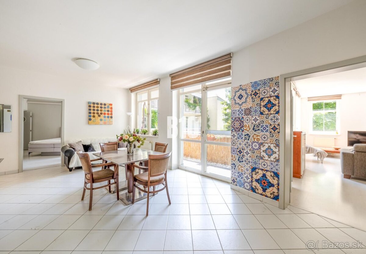 Štýlový 3-izbový byt s loggiou a parkovaním v absolútnom cen - 8