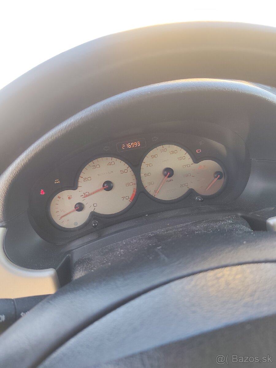 PEUGEOT PARTNER 1.6 - 8