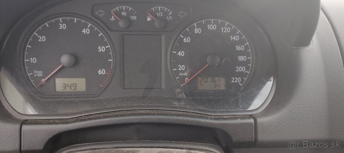 Predám wolsfagen Polo 1.4 benzín - 8